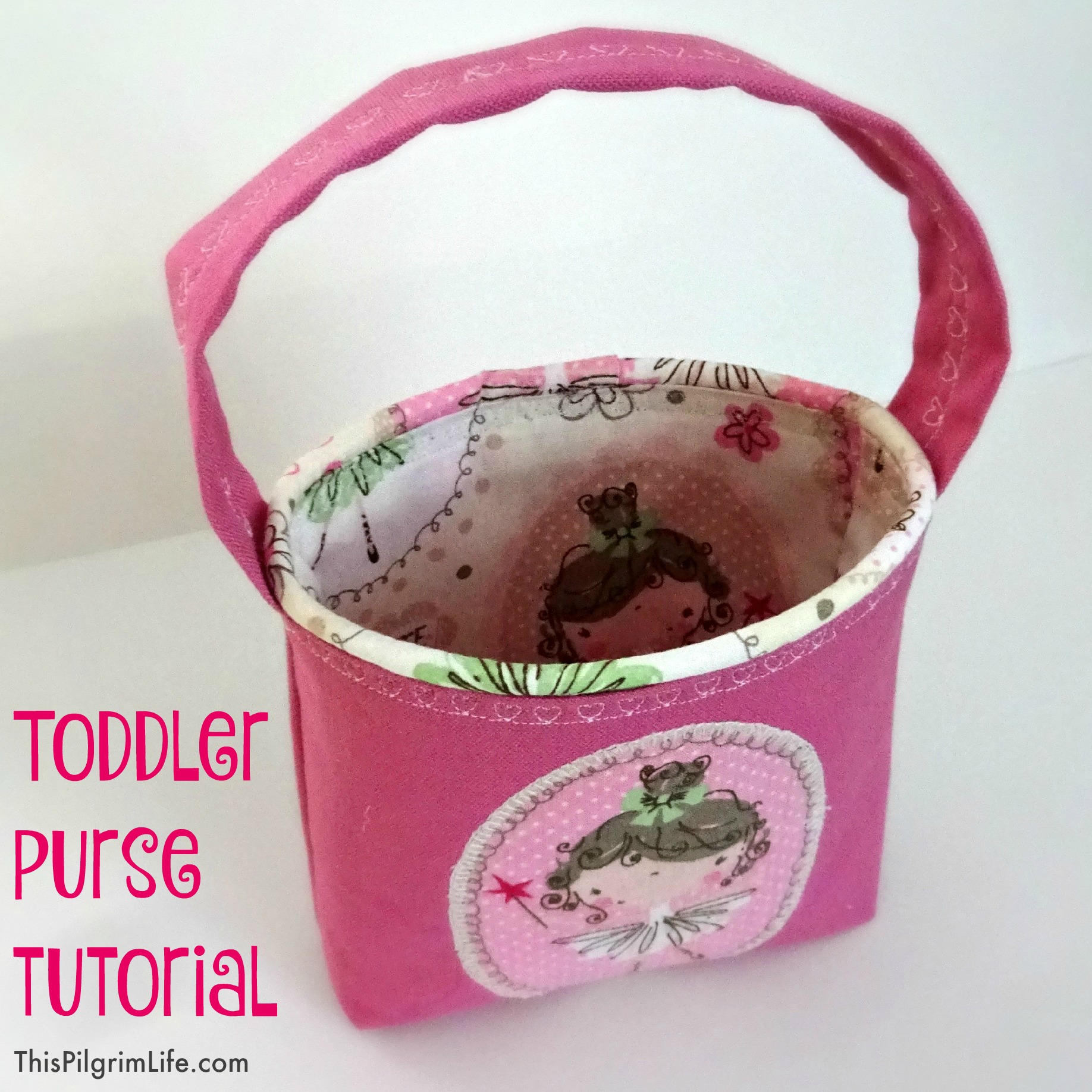 An easy step-by-step tutorial to make a simple purse for a toddler. AND a GIVEAWAY to win a toddler purse and quilted doll blanket! 