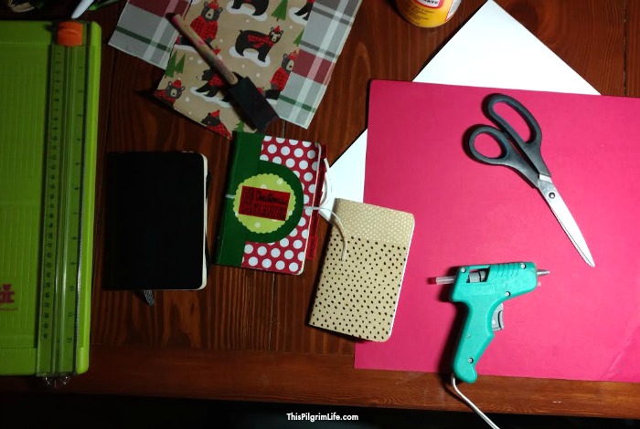 Make a FUN and FUNCTIONAL Christmas journal to keep track of all the little details you need to remember this holiday season! No forgetting events or overbuying or wishing you had a place to write down that meaningful quote! 